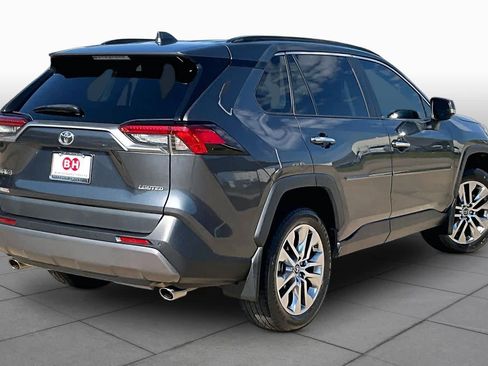 Used 2019 Toyota RAV4 Limited FWD image 13