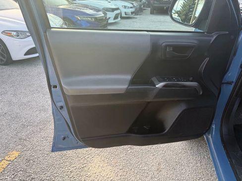 Used 2019 Toyota Tacoma SR5 RWD image 15