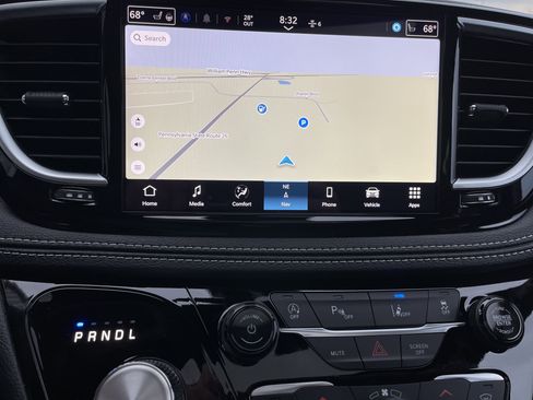 New 2026 Chrysler Pacifica Limited w/ Trailer Tow Group image 33