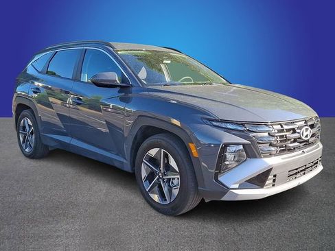 Used 2025 Hyundai Tucson SEL FWD image 3