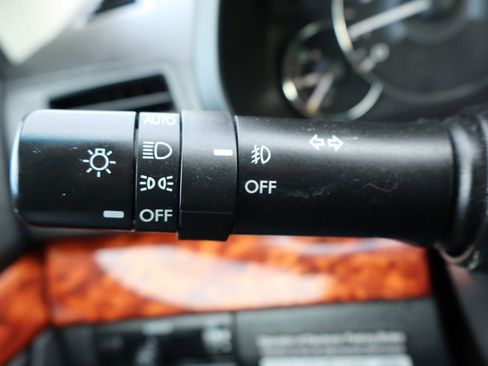 Used 2010 Subaru Outback 3.6R Limited image 31