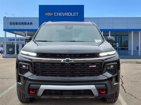 New 2026 Chevrolet Traverse Z71 w/ Driver Confidence Package image 2