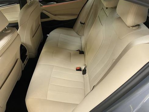 Used 2023 BMW 530e w/ Premium Package RWD image 24