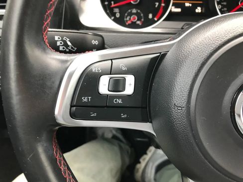 Used 2015 Volkswagen Golf 4-Door FWD image 19