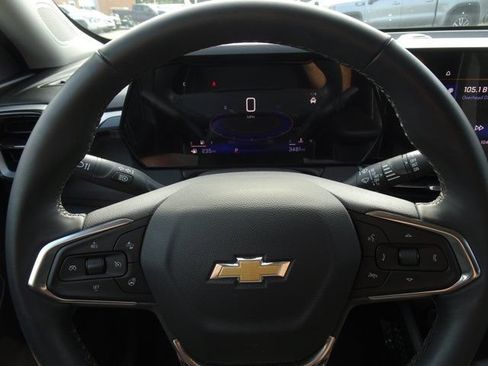Used 2026 Chevrolet TrailBlazer LT w/ LT Cold Weather Package FWD image 22