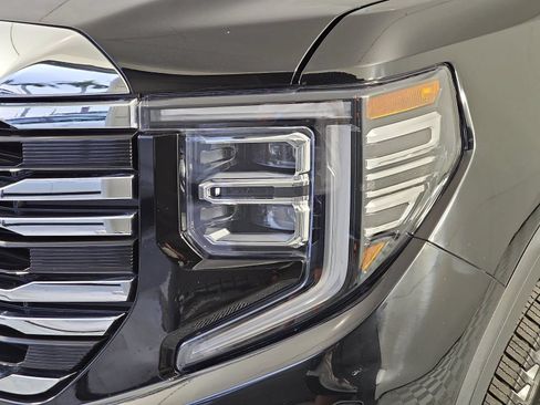 Used 2026 GMC Sierra 1500 SLT RWD image 27
