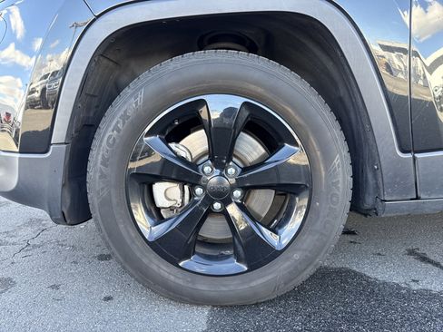 Used 2016 Jeep Cherokee Latitude w/ Comfort/Convenience Group image 5