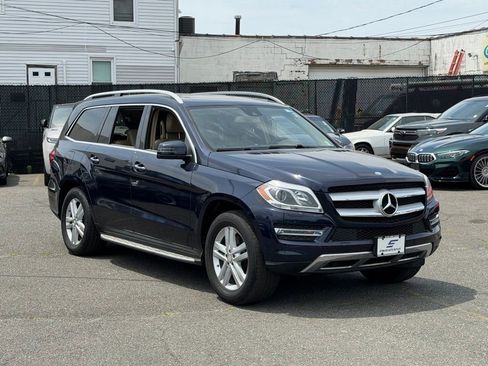 Used 2014 Mercedes-Benz GL 450 4MATIC image 1