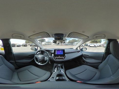 Used 2025 Toyota Corolla LE image 42