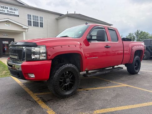 Used 2011 Chevrolet Silverado 1500 LT w/ All-Star Edition AWD/4WD image 2