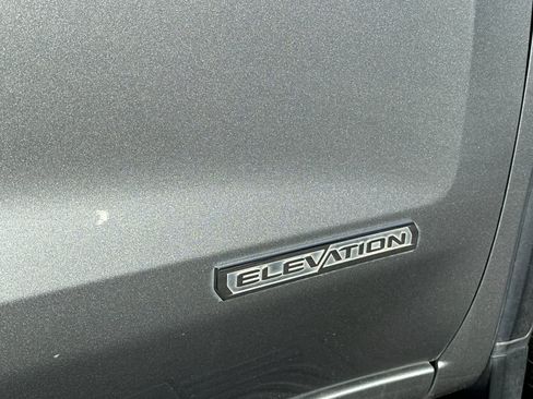 Used 2024 GMC Sierra 1500 Elevation w/ Preferred Package AWD/4WD image 9
