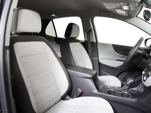 Used 2024 Chevrolet Equinox LS AWD/4WD image 7