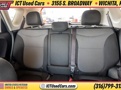 Used 2018 Kia Soul + FWD image 10