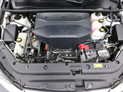 Used 2012 Toyota RAV4 EV image 43