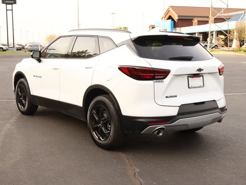 New 2026 Chevrolet Blazer LT image 3