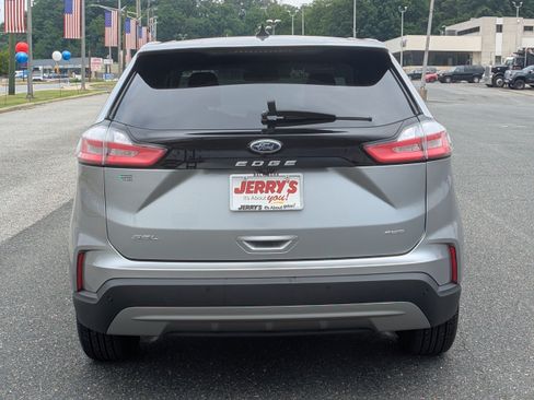 Used 2024 Ford Edge SEL AWD/4WD image 7