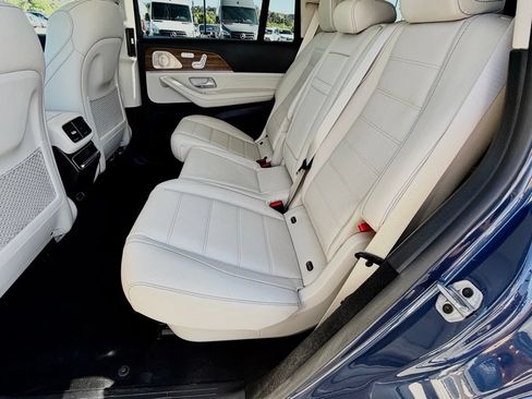 Certified 2026 Mercedes-Benz GLS 450 4MATIC image 33