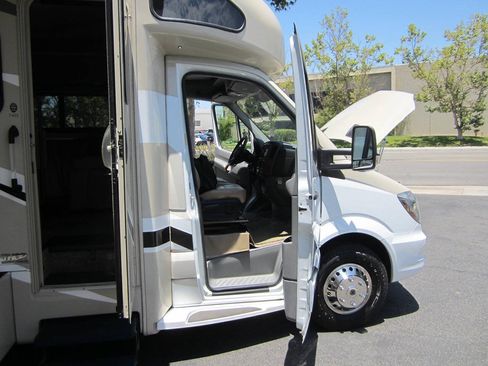 Used 2017 Mercedes-Benz Sprinter 3500 image 8
