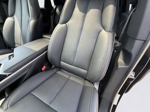 Used 2025 Cadillac Lyriq Luxury AWD/4WD image 25