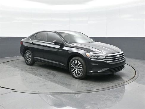 Used 2021 Volkswagen Jetta SE image 1