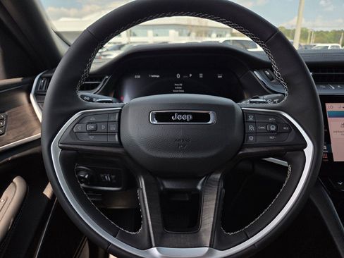 New 2026 Jeep Grand Cherokee L Limited w/ Limited Altitude Package RWD image 28
