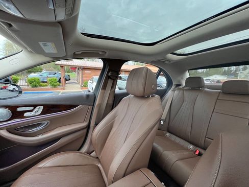 Used 2017 Mercedes-Benz E 300 4MATIC image 29