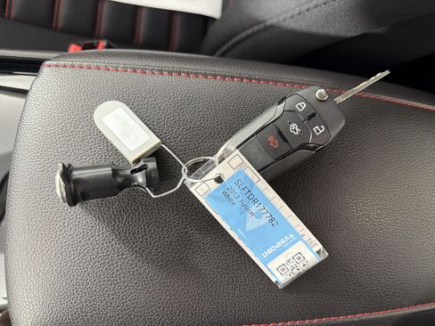 Used 2013 Ford Fusion SE FWD image 33
