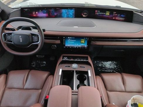 Used 2025 Lincoln Navigator Reserve AWD/4WD image 14