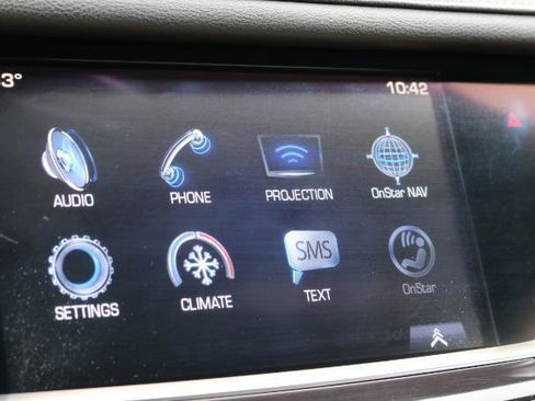 Used 2017 Cadillac XT5 FWD image 16