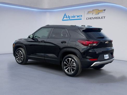 Used 2025 Chevrolet TrailBlazer LT image 3