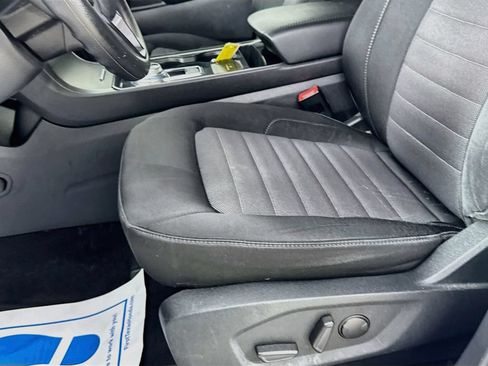 Used 2020 Ford Edge SE FWD image 22