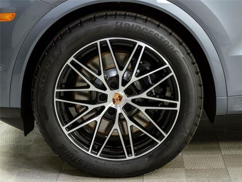 New 2026 Porsche Cayenne S AWD/4WD image 39