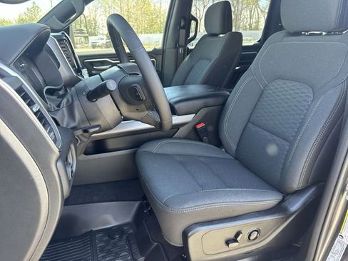 New 2026 RAM 1500 4x4 Crew Cab image 24