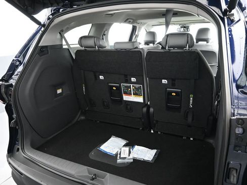 Used 2024 Toyota Sienna XLE image 31