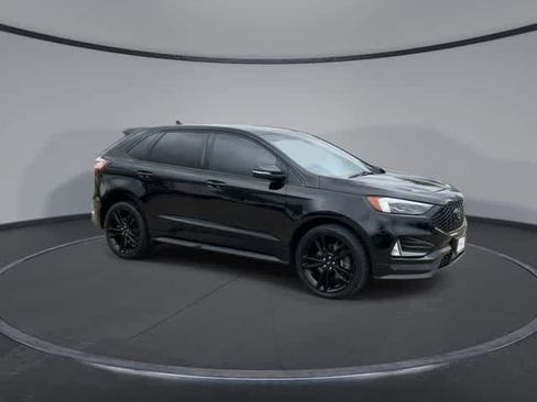 Used 2019 Ford Edge ST w/ Equipment Group 401A AWD/4WD image 2