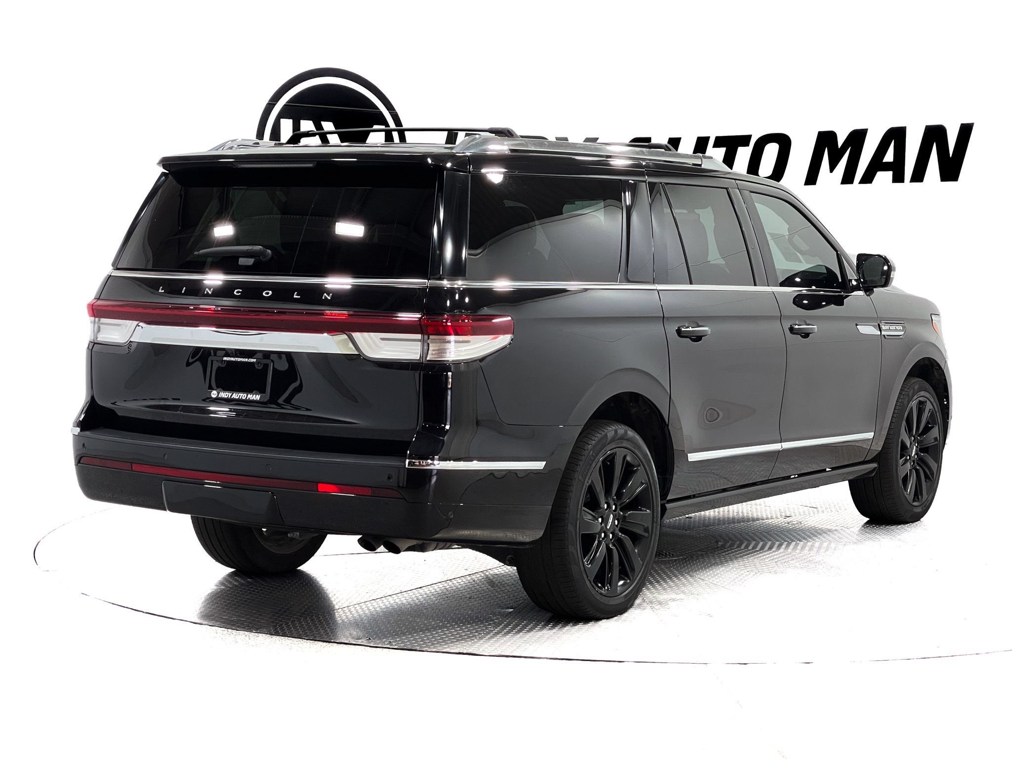 Used 2023 Lincoln Navigator L Reserve AWD/4WD image 4