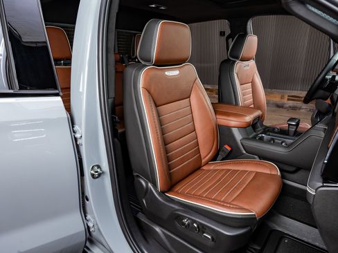 Used 2025 GMC Sierra 1500 Denali Ultimate image 31