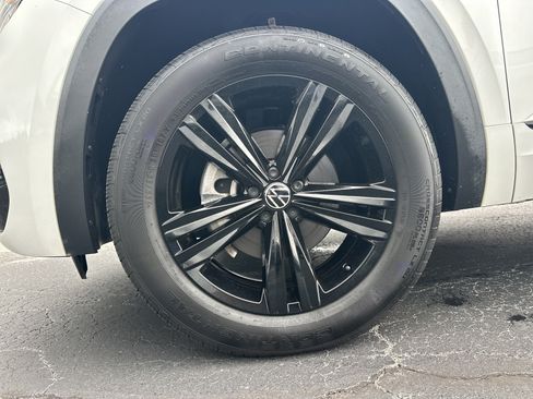 Used 2023 Volkswagen Atlas Cross Sport SEL R-Line AWD/4WD image 12