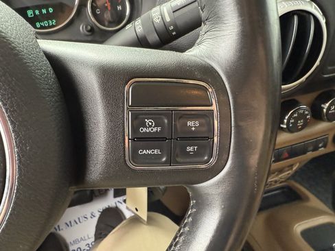 Used 2012 Jeep Wrangler Rubicon w/ PWR Convenience Group image 19