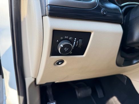 Used 2020 Jeep Grand Cherokee Laredo image 20