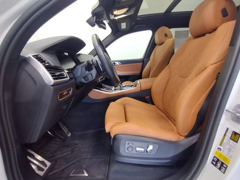 Used 2023 BMW X5 xDrive40i w/ M Sport Package AWD/4WD image 25