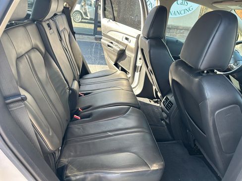 Used 2011 Lincoln MKX FWD w/ 101A Rapid Spec Order Code image 9