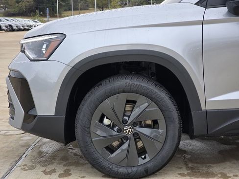 New 2026 Volkswagen Taos S FWD image 5