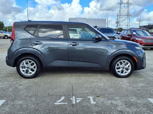 Used 2022 Kia Soul LX w/ Technology Package FWD image 25