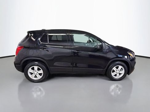 Used 2020 Chevrolet Trax LS w/ Tint and Cruise Package FWD image 10