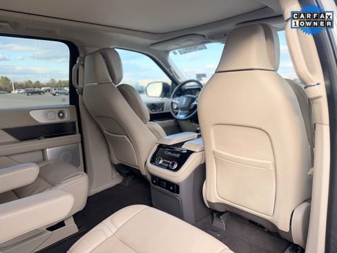Used 2020 Lincoln Navigator L Reserve w/ Luxury Package image 17