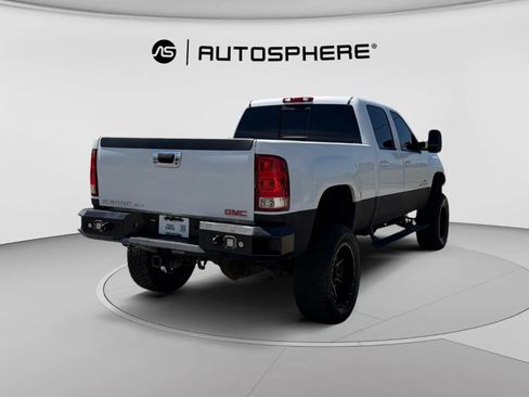 Used 2007 GMC Sierra 2500 SLT w/ Convenience Package AWD/4WD image 9