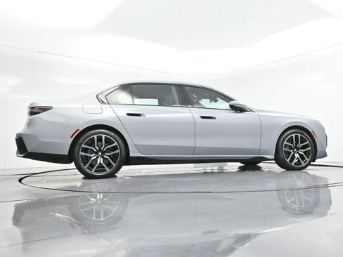Used 2024 BMW 740i xDrive w/ Premium Package AWD/4WD image 58