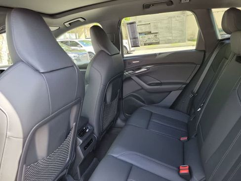 New 2027 Audi Q6 e-tron Prestige AWD/4WD image 20
