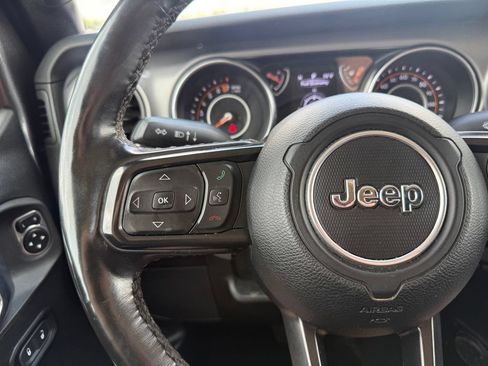 Used 2022 Jeep Gladiator Sport AWD/4WD image 11